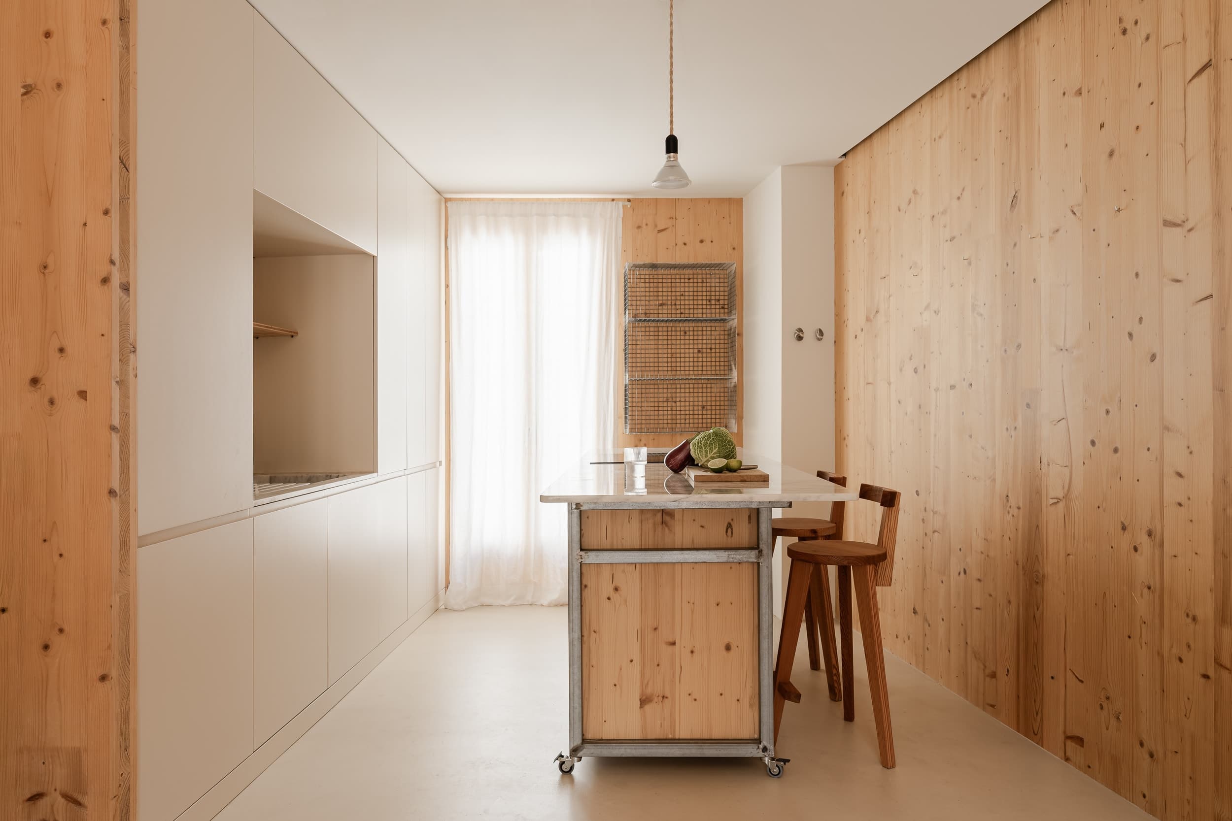 Green Townhouse by Munarq