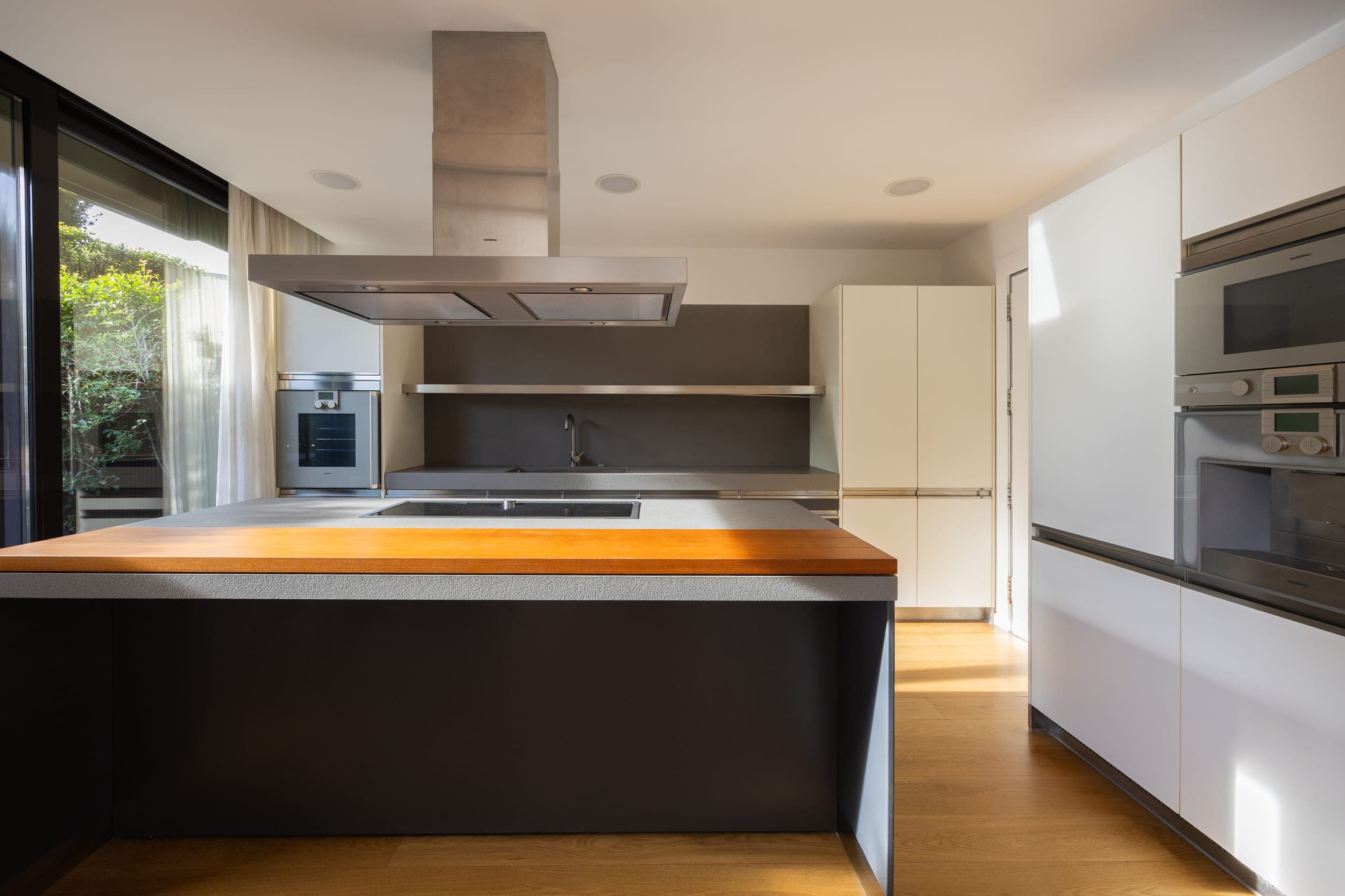 Duplex with Private Garden